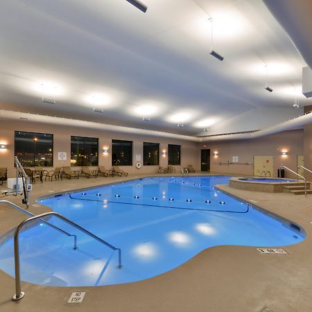 Holiday Inn Express Breezewood By Ihg Екстер'єр фото