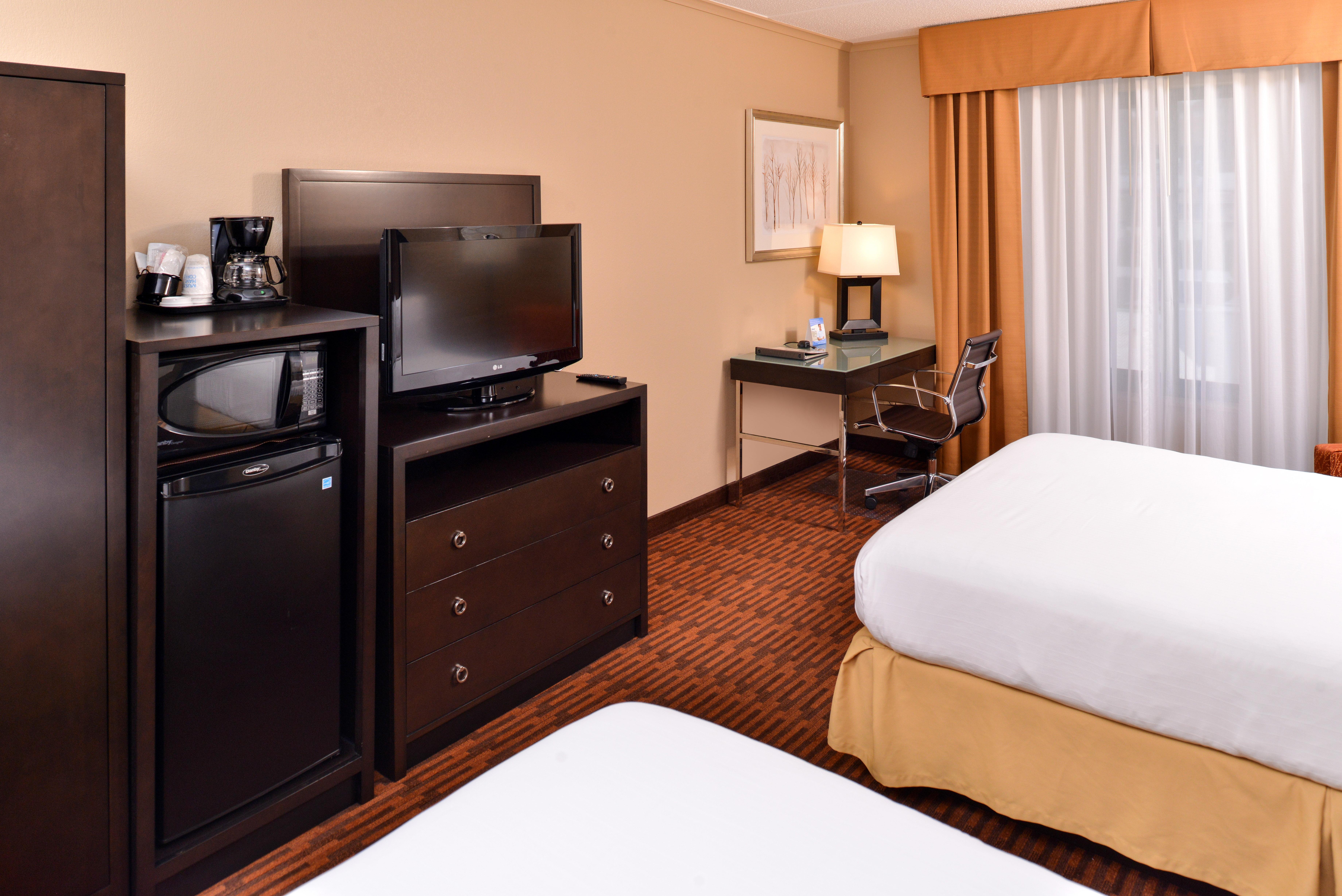 Holiday Inn Express Breezewood By Ihg Екстер'єр фото