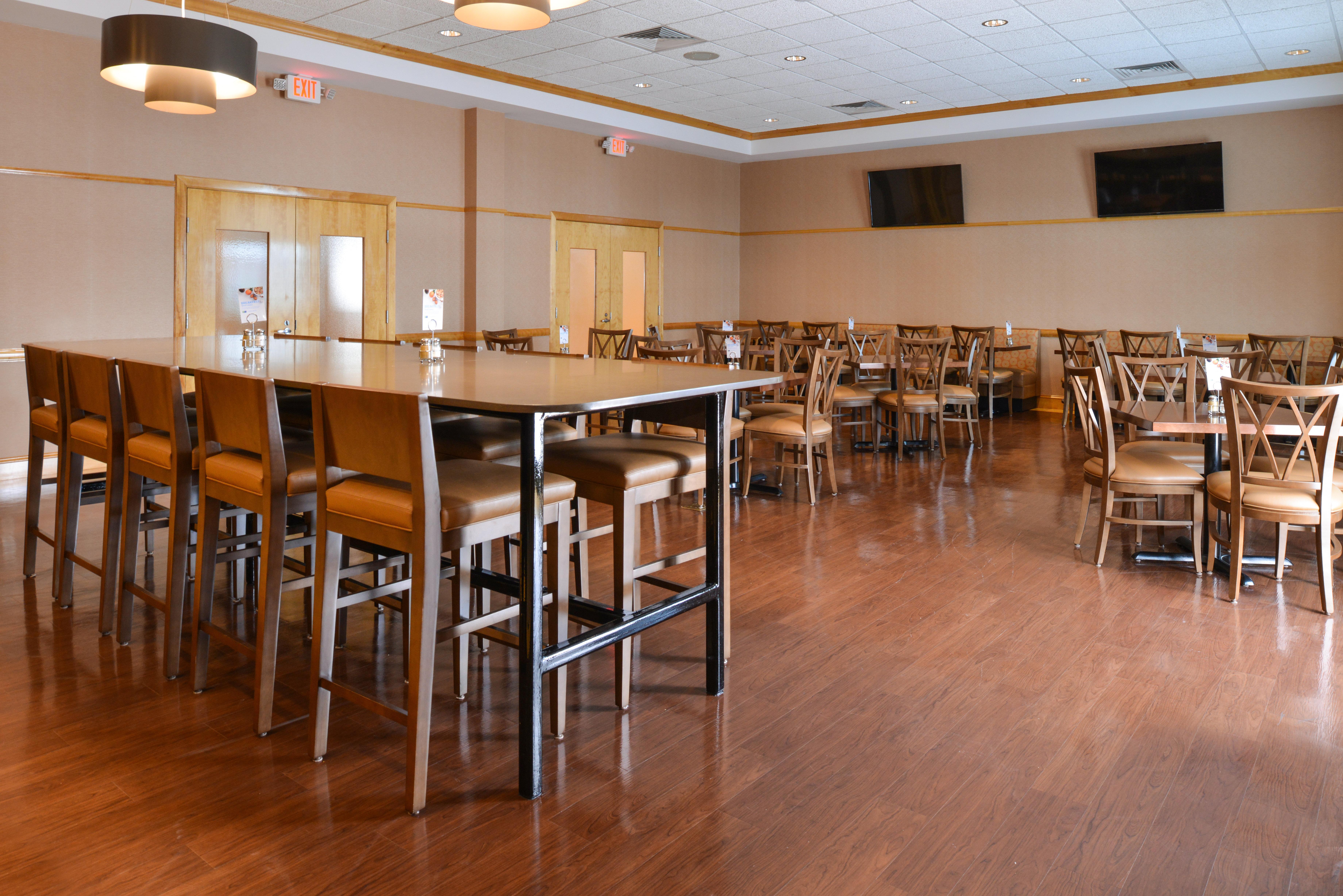 Holiday Inn Express Breezewood By Ihg Екстер'єр фото