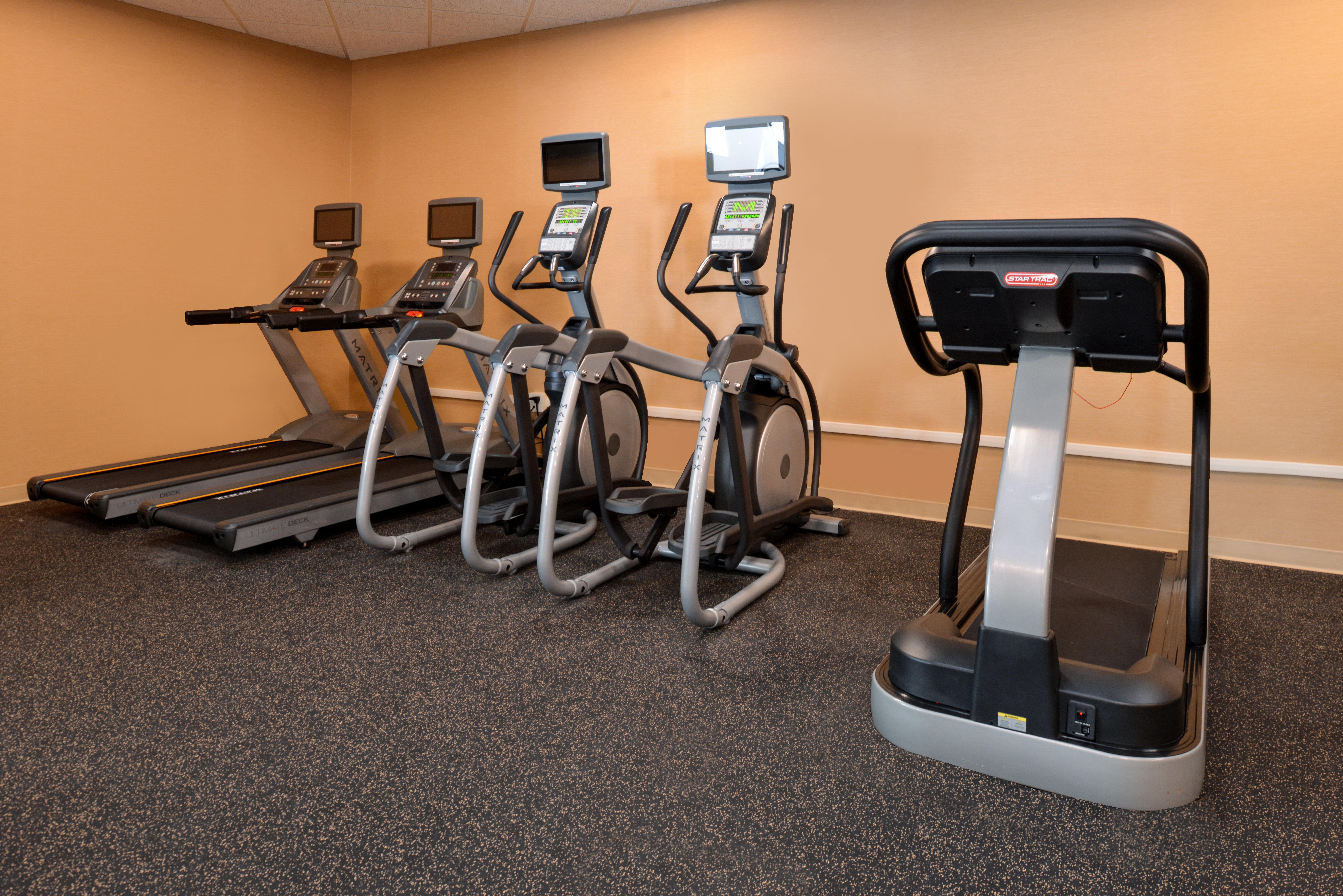 Holiday Inn Express Breezewood By Ihg Екстер'єр фото