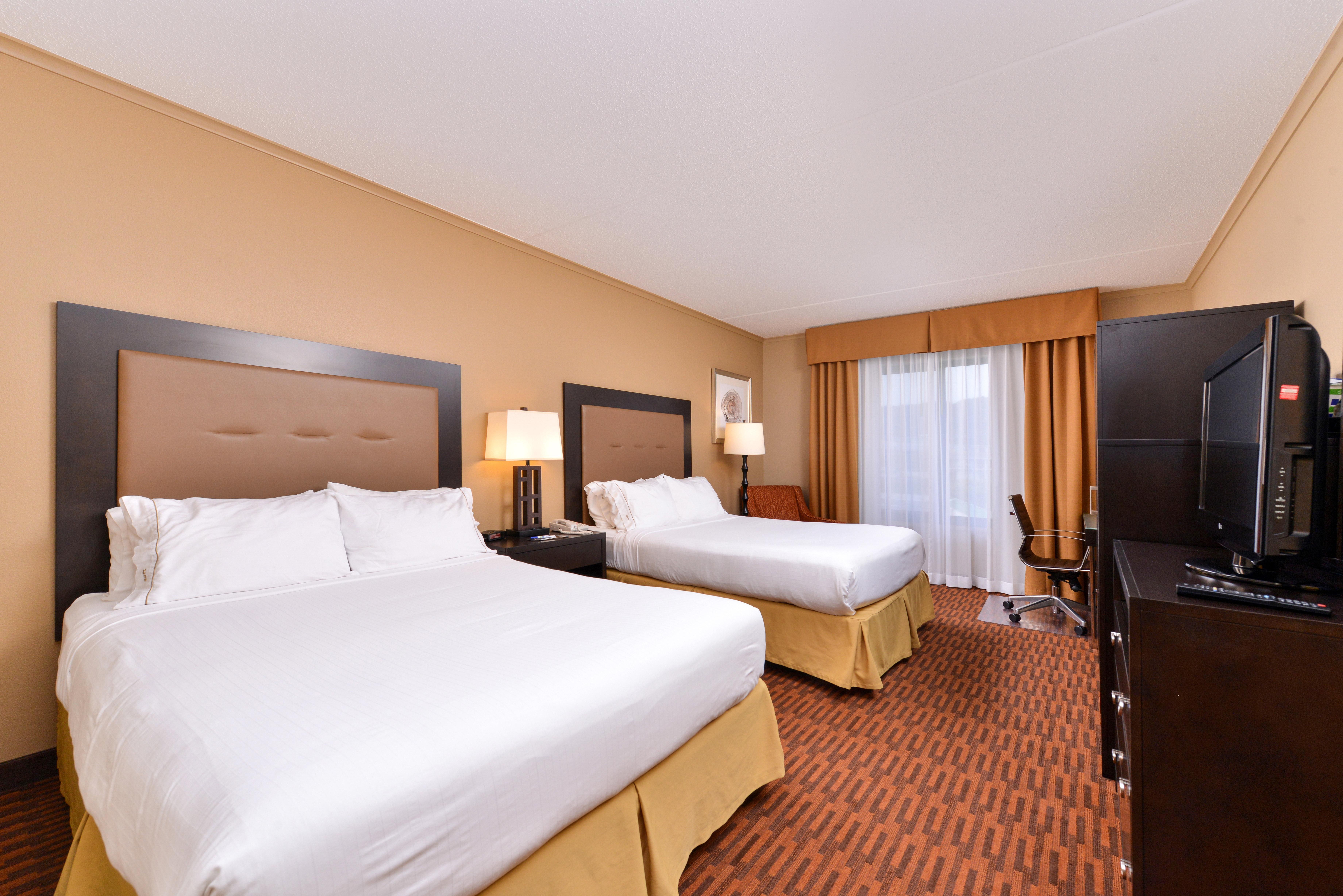Holiday Inn Express Breezewood By Ihg Екстер'єр фото