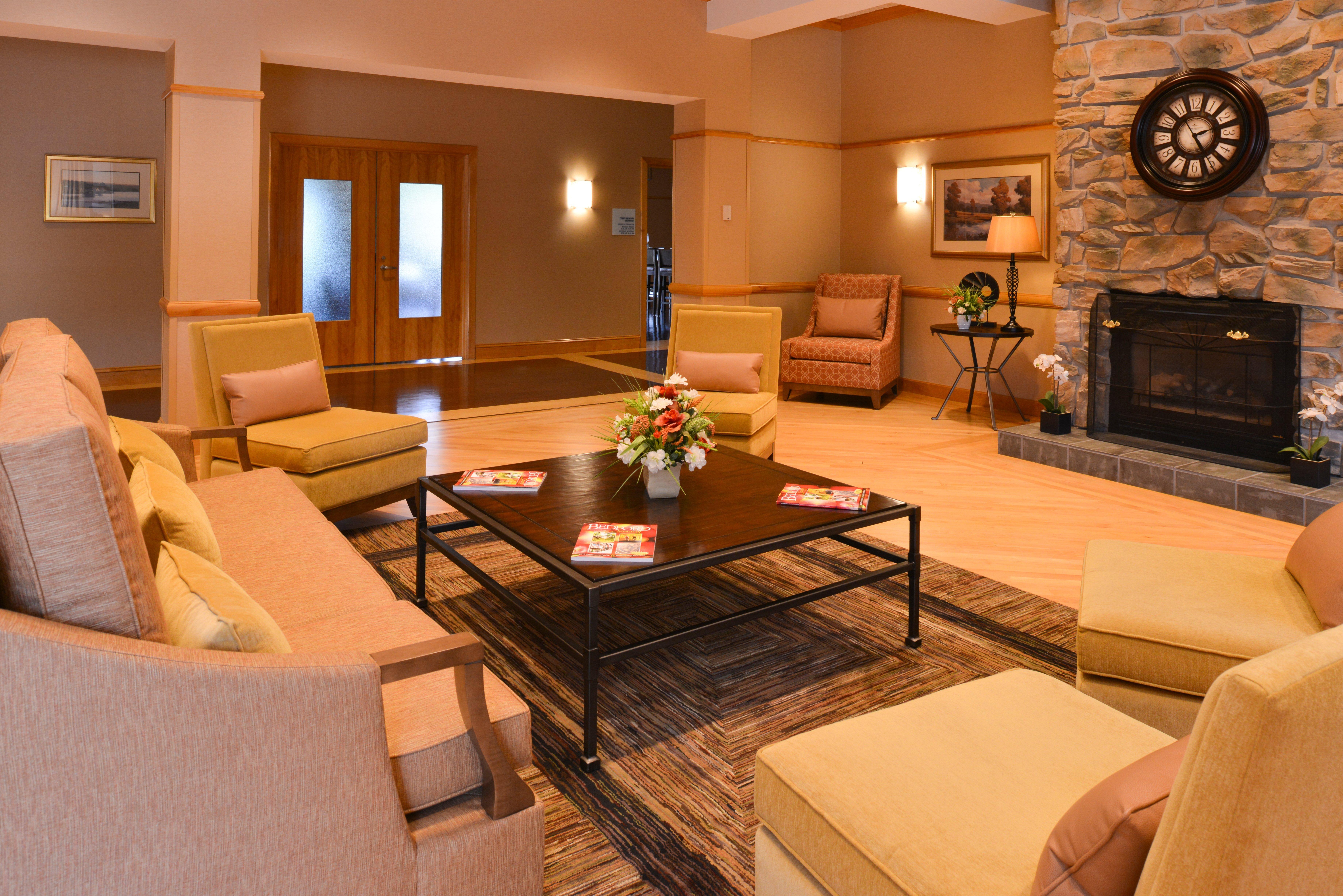 Holiday Inn Express Breezewood By Ihg Екстер'єр фото